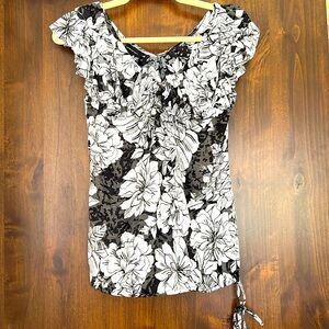 I.N.C sleeveless blouse